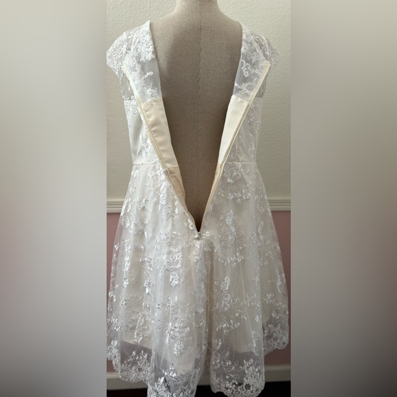 ππWedding dress ππ New WithTags ππ - Picture 12 of 12